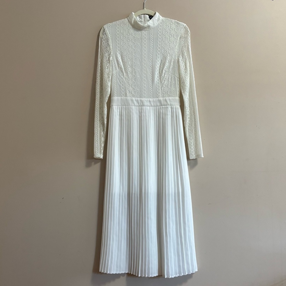 NWT Pretty Little Things Sz 4 White Lace Top Pleated Midi Dress